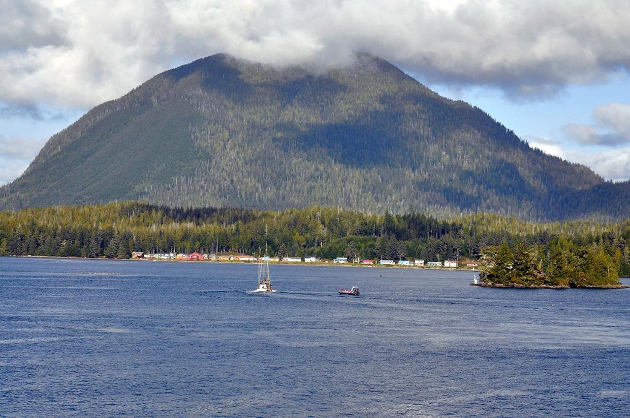 Himwitsa Lodge Tofino Extérieur photo